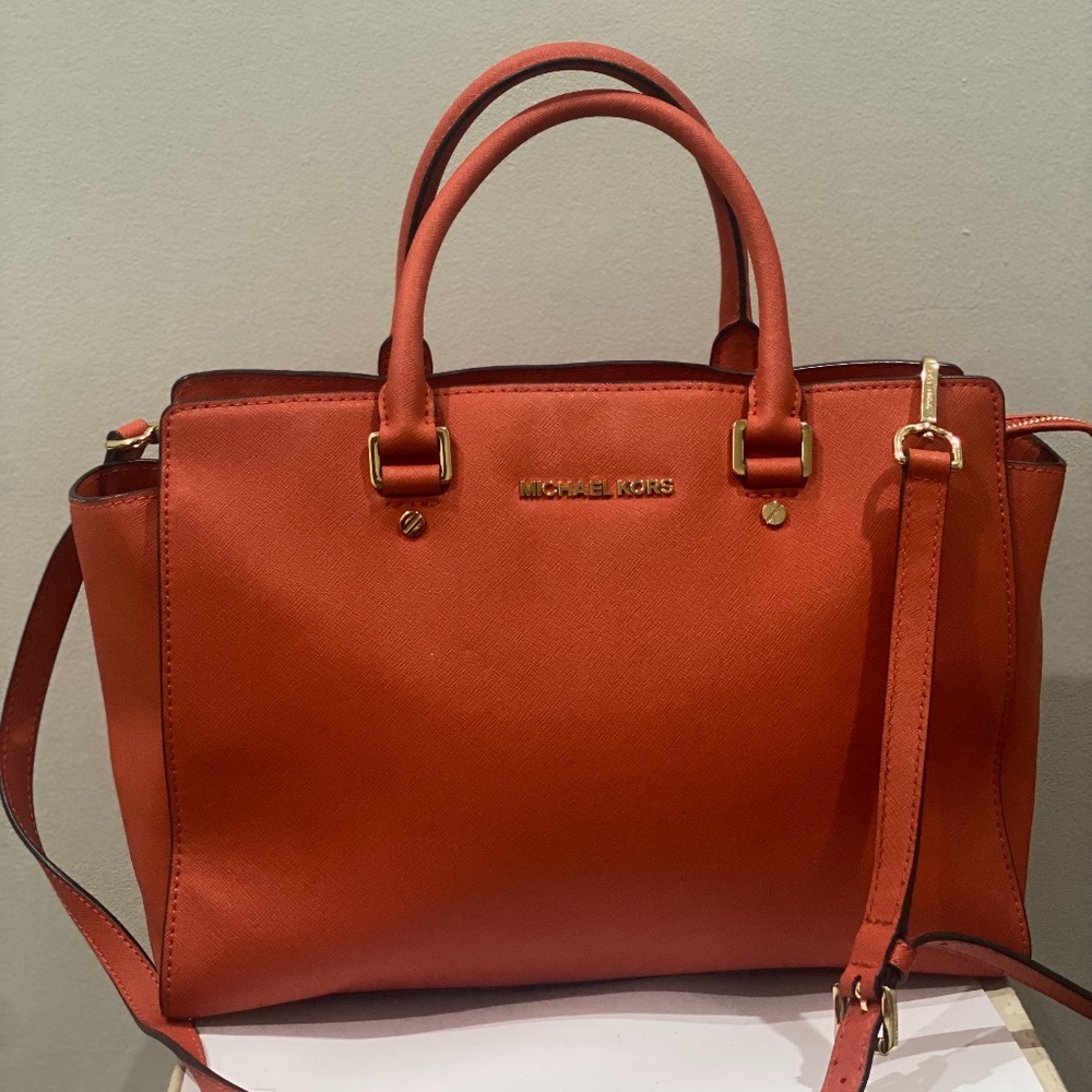 Micheal Kors Orange Shoulder Bag
